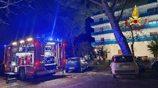 Fiamme all’undicesimo piano di un palazzo a Porto Recanati, residenti in salvo